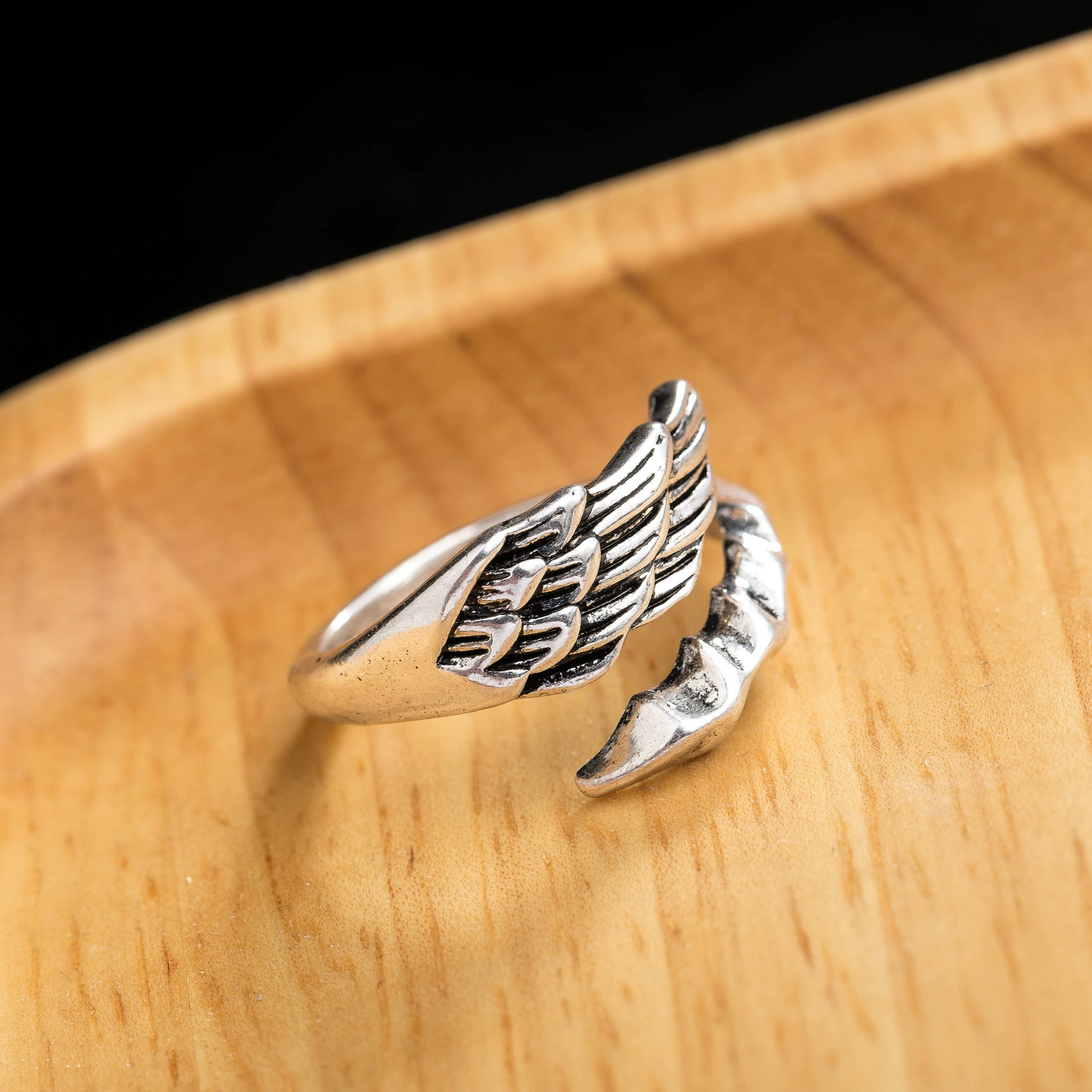 Retro adjustable ring, antique silver finish, simple elegant open design
