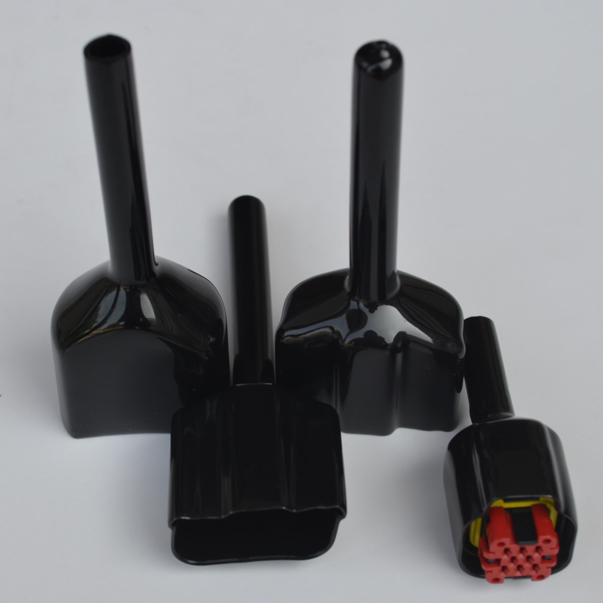 东莞塑料表面处理汽车线束端子插头光纤端口包胶浸塑加工浸塑包胶