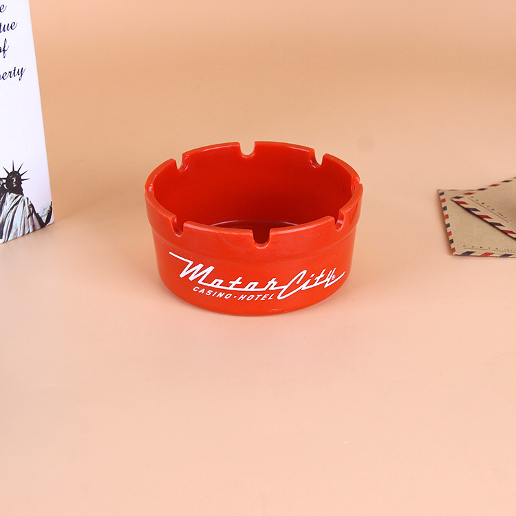 Fábrica directa personalidad creativa cenicero poroso cenicero a prueba de viento cenicero de plástico publicidad regalos de promoción
