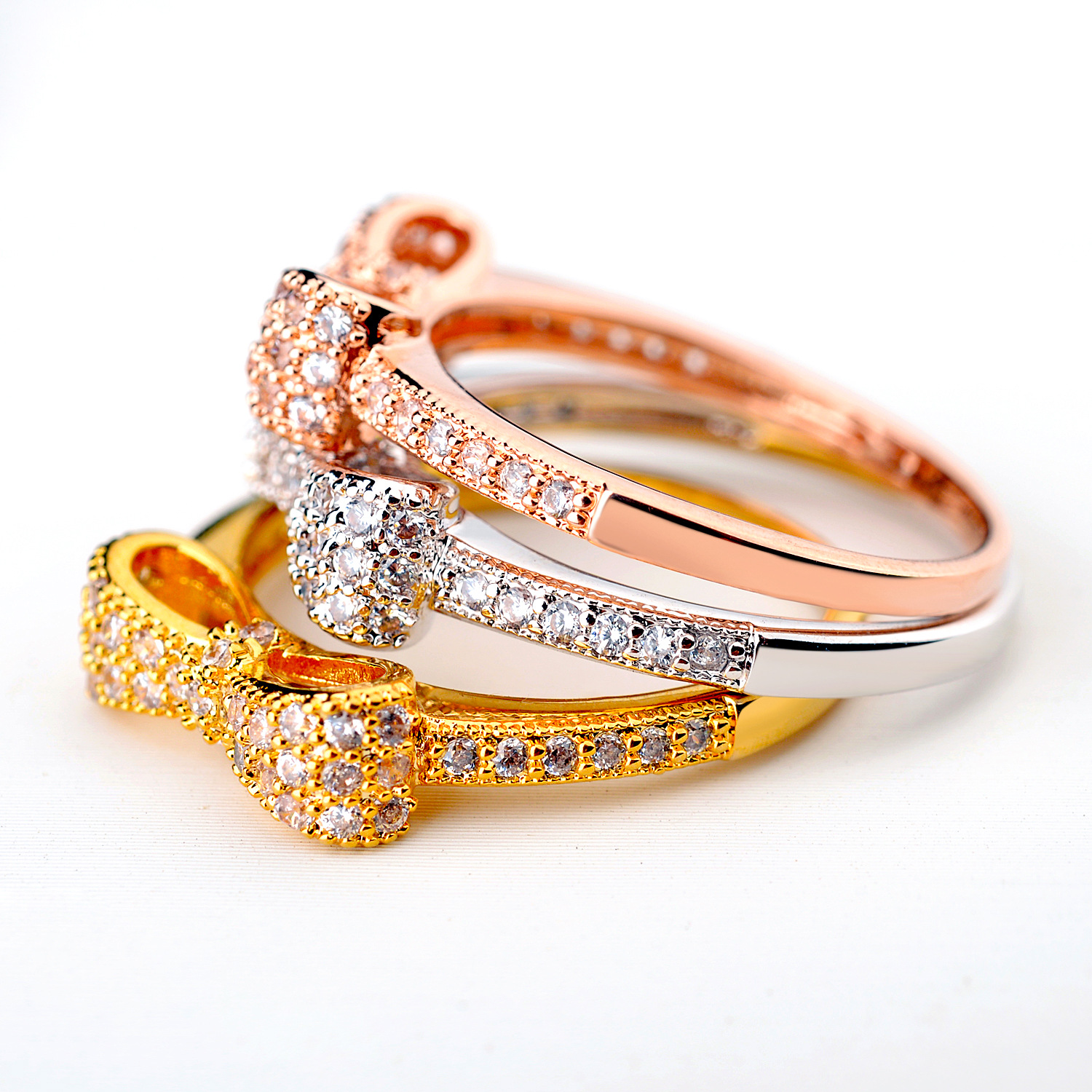 ����ѷ����ƽ�΢���ʯ�������ָŮ �պ���Լ��������ָ��