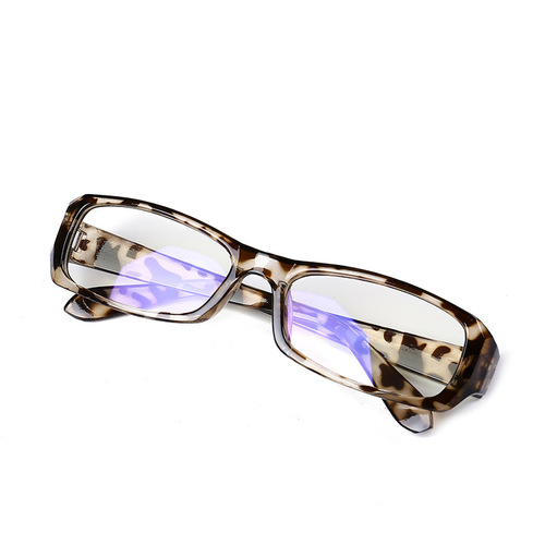 Anti-blue light fashion computer glasses no prescription men's flat glasses women's gaming mobile phone eye protection stalls manufacturers wholesale