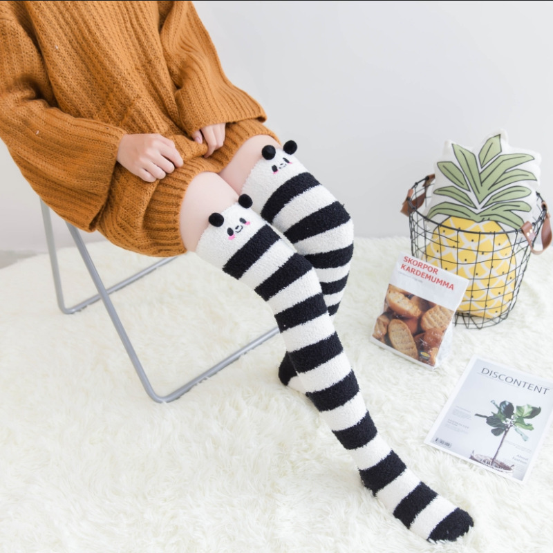 2020 Autumn and Winter new ladies coral knee socks thickened and lengthened female cartoon animal pattern manufacturers wholesale