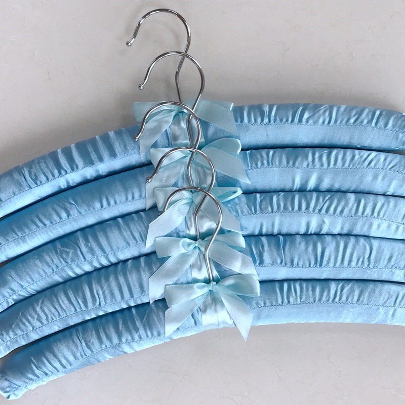 Percha de tela de seda tela percha esponja percha Home Hotel ropa suspensión fábrica al por mayor