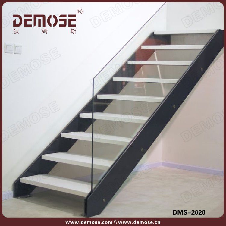 狄姆斯简约品质楼梯栏杆 双钢板木踏板楼梯 简约无框玻璃扶手栏杆