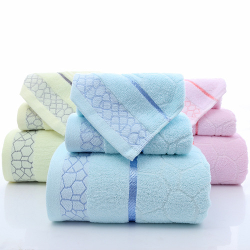 Cotton Water Cube Plain Color Slipper Towel Set (3 Pieces) Gift Box with LOGO Promotion Item for Bulk Order
