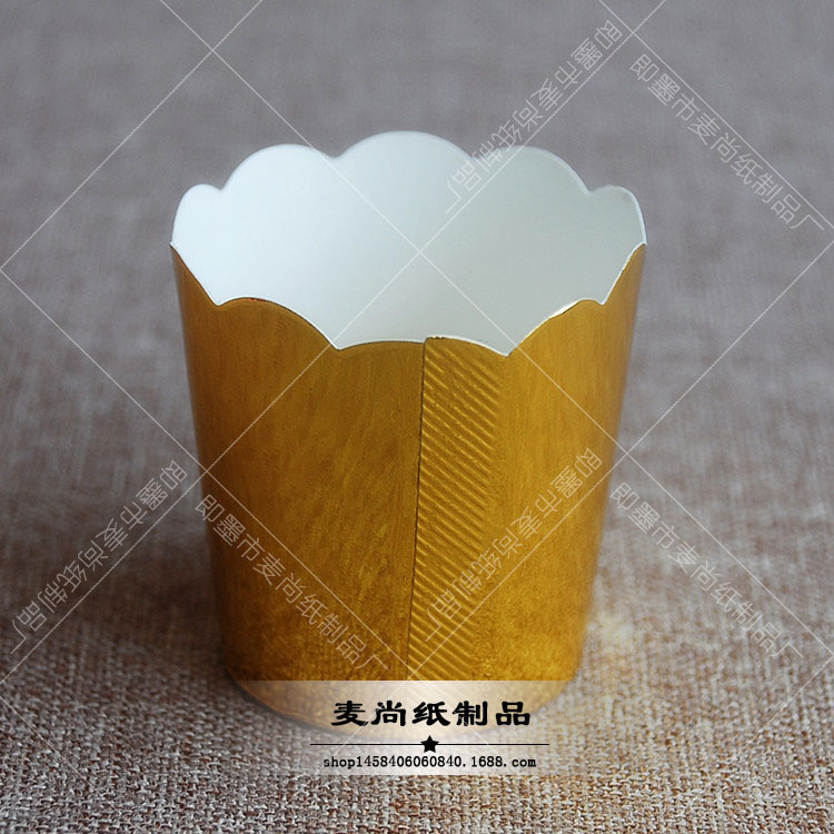 Oro y plata TAZA ROJA taza de papel de pastel Qi Feng papel titular tamaño pequeño papel de aluminio de alta temperatura para hornear taza de papel de alta temperatura taza de la máquina