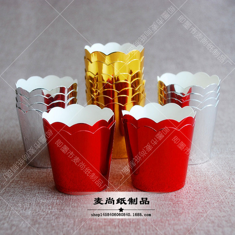 Oro y plata TAZA ROJA taza de papel de pastel Qi Feng papel titular tamaño pequeño papel de aluminio de alta temperatura para hornear taza de papel de alta temperatura taza de la máquina