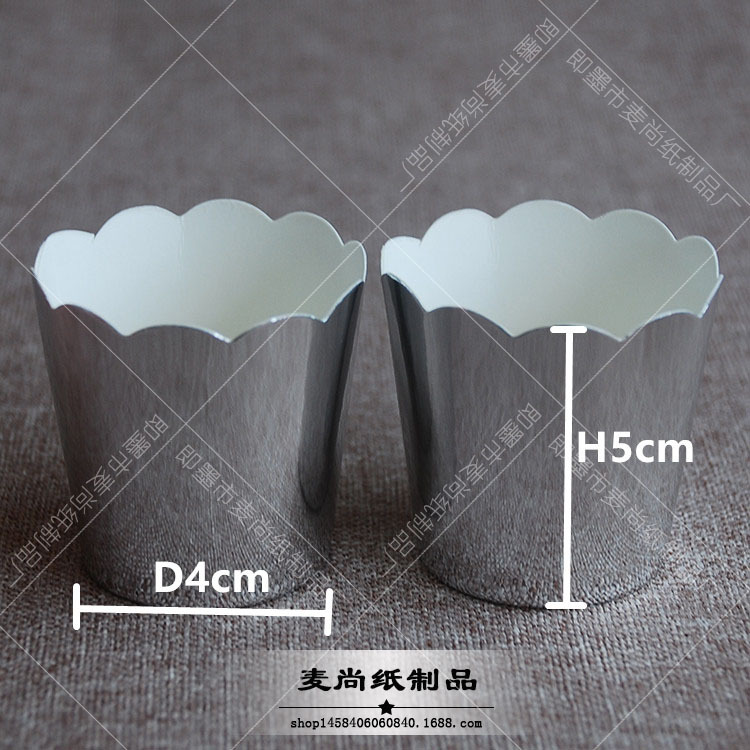 Oro y plata TAZA ROJA taza de papel de pastel Qi Feng papel titular tamaño pequeño papel de aluminio de alta temperatura para hornear taza de papel de alta temperatura taza de la máquina