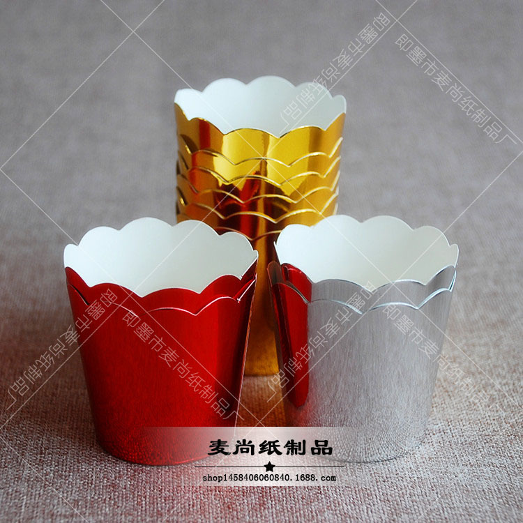 Oro y plata TAZA ROJA taza de papel de pastel Qi Feng papel titular tamaño pequeño papel de aluminio de alta temperatura para hornear taza de papel de alta temperatura taza de la máquina