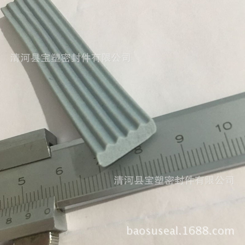 Tira de sellado de espuma ondulada EPDM de color 155mm, cinta antichoque y aislante para puertas