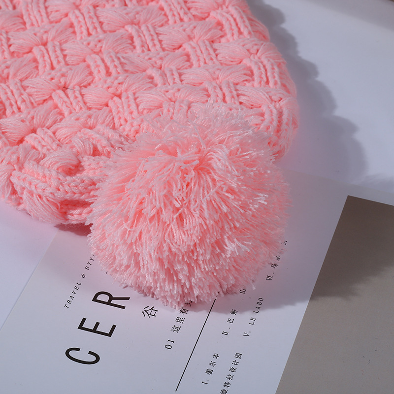 Fábrica personalizada Otoño e Invierno de punto sombrero creativo Twist sombrero de lana pareja caliente protección del oído Jersey sombrero todo-juego