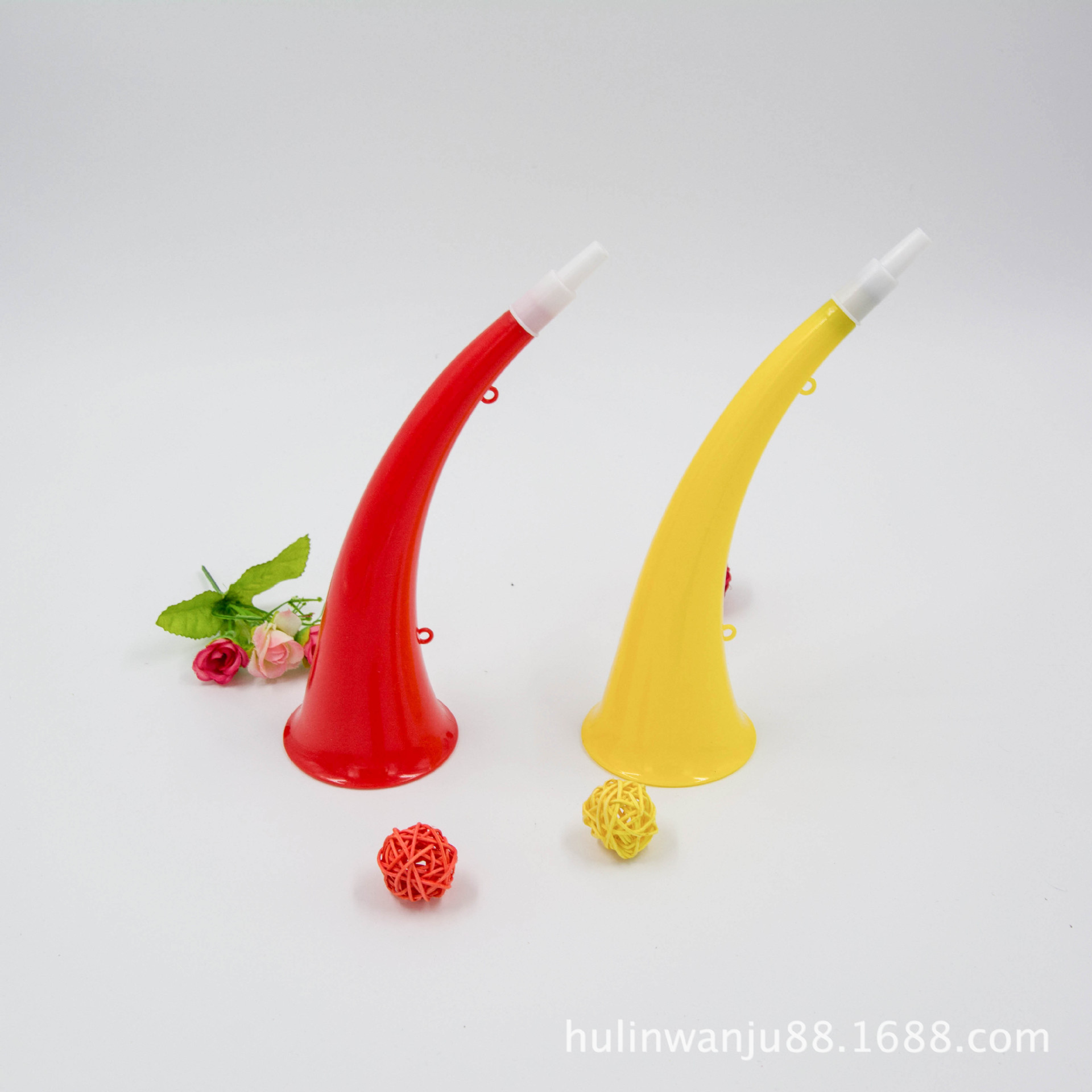 Fábrica directa Copa del Mundo pequeña trompeta bocina juguetes de apoyo pueden agregar logotipo fans 23cm