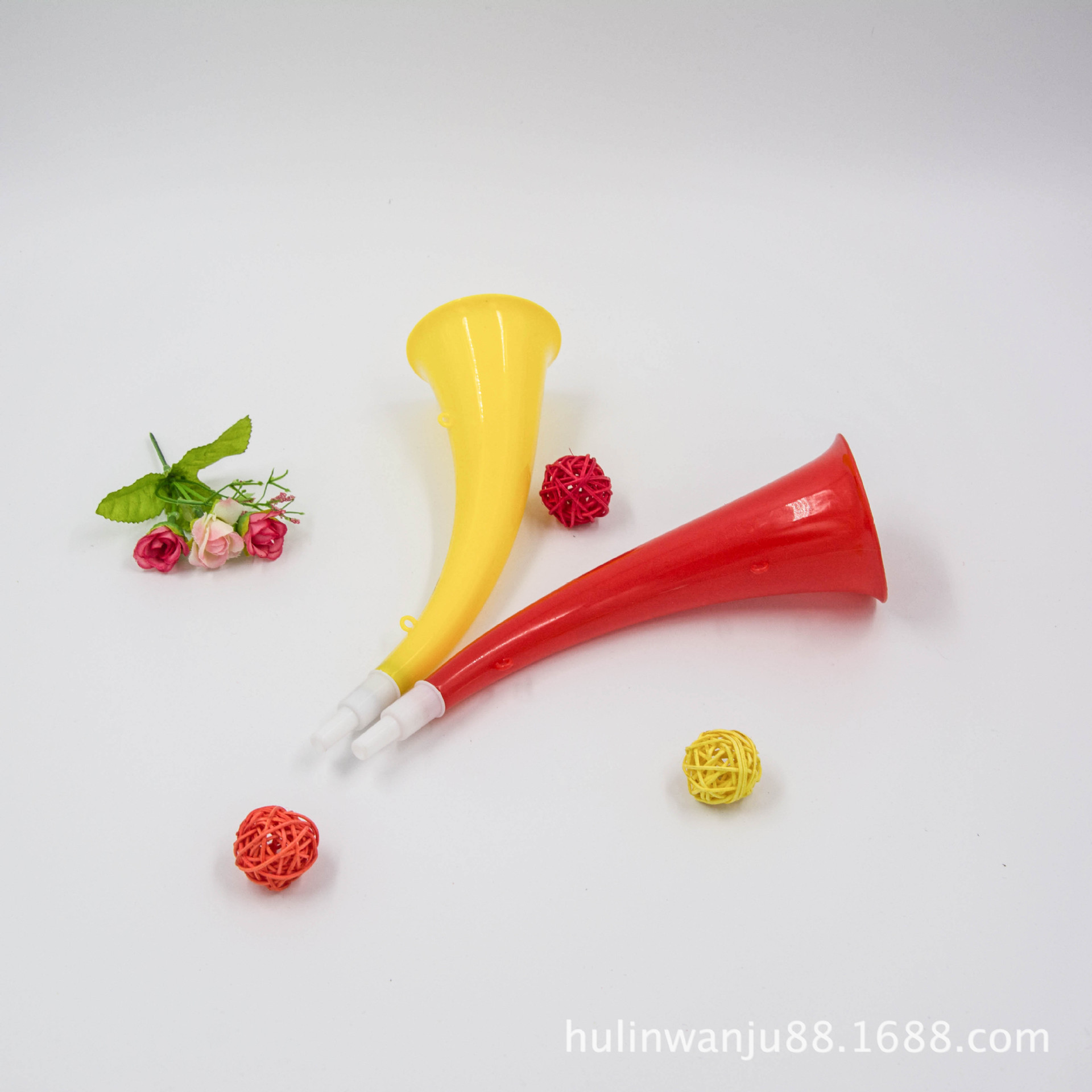 Fábrica directa Copa del Mundo pequeña trompeta bocina juguetes de apoyo pueden agregar logotipo fans 23cm