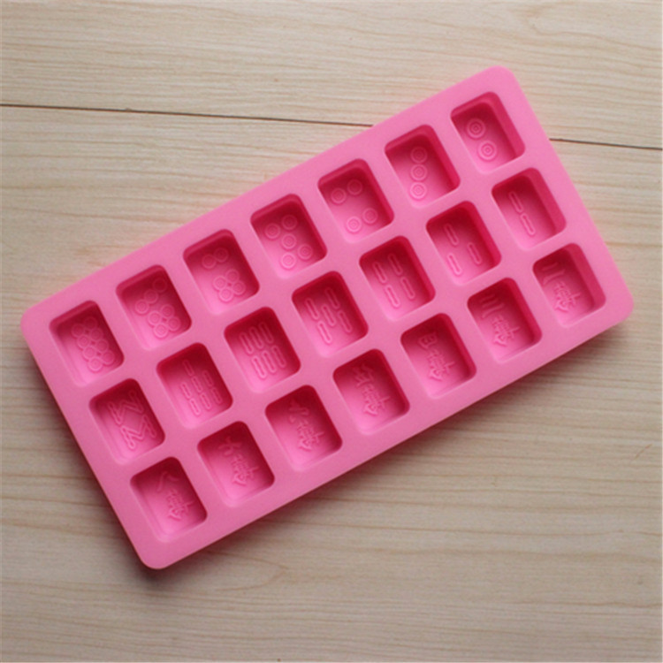 厂家供应新款推荐21连清一色硅胶麻将模具 硅胶蛋糕模手工皂模具