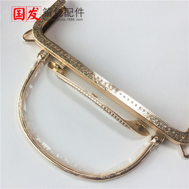 Nuevo spot 22CM cubierta en relieve cuadrada de hierro mano oro bronce oro ligero con mano oro