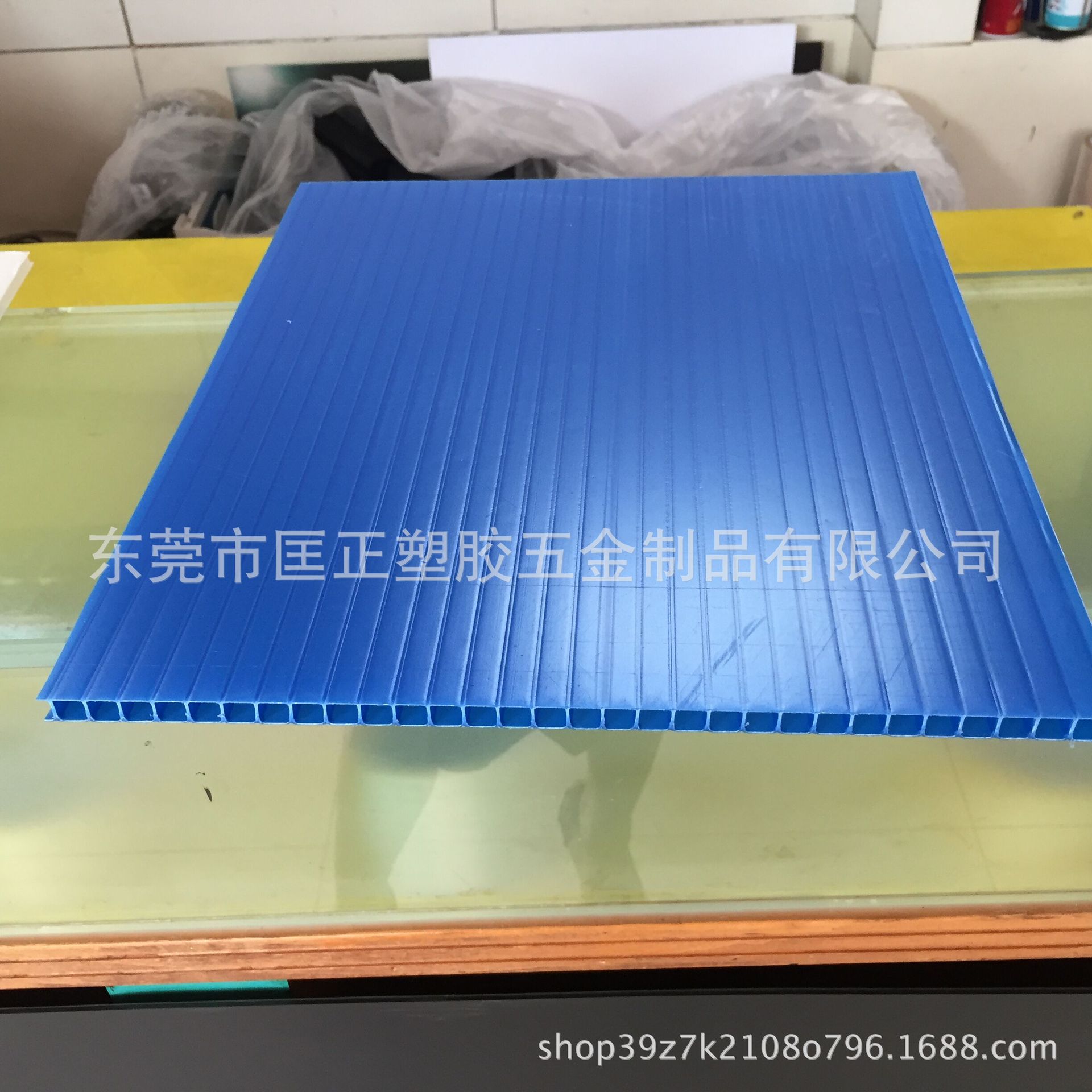 10MM兰色中空板 手袋箱包内衬隔板 产品垫板 各种瓶子托盘板