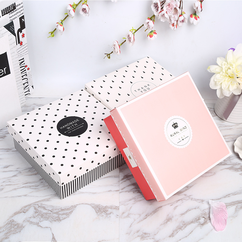 创意卡通礼品生日礼盒 厂家批发天地盖礼物包装盒婚庆礼盒可定