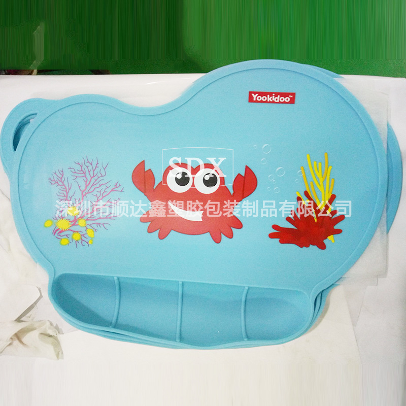 PP儿童饭盒盖热转印加工 印刷加工 塑料饭盒 儿童餐具餐垫吃饭兜