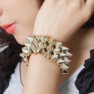 Punk Rivet Bracelet Foreign Trade Cross-border Handsome Dance Accessories European and American Hip-hop Retro Fashion Elastic Wide Bracelet Punk Rivet Bracelet Foreign Trade Cross-border Handsome Dance Accessories European and American Hip-hop Retro Fashion Elastic Wide Bracelet
