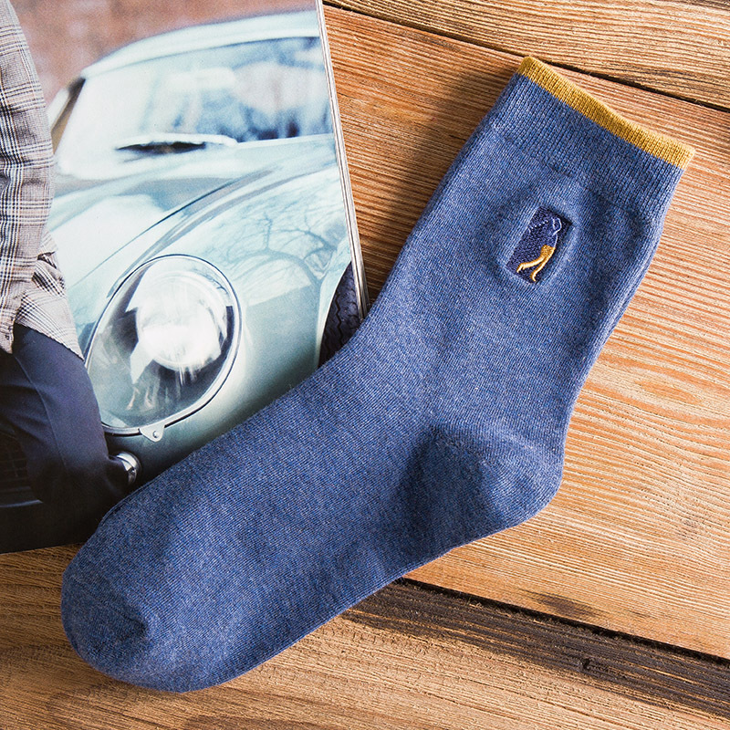 Chaussettes mi-mollet classiques brodées décontractées en coton pour homme, couleur unie, style sport, nouvelle collection 2025d_voghion.com