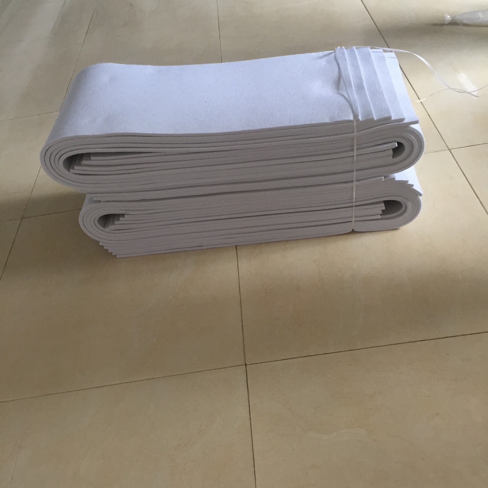 厂家直供不锈钢分条机毛毡钢板除污擦油抛光大中化分层化纤毛毡条