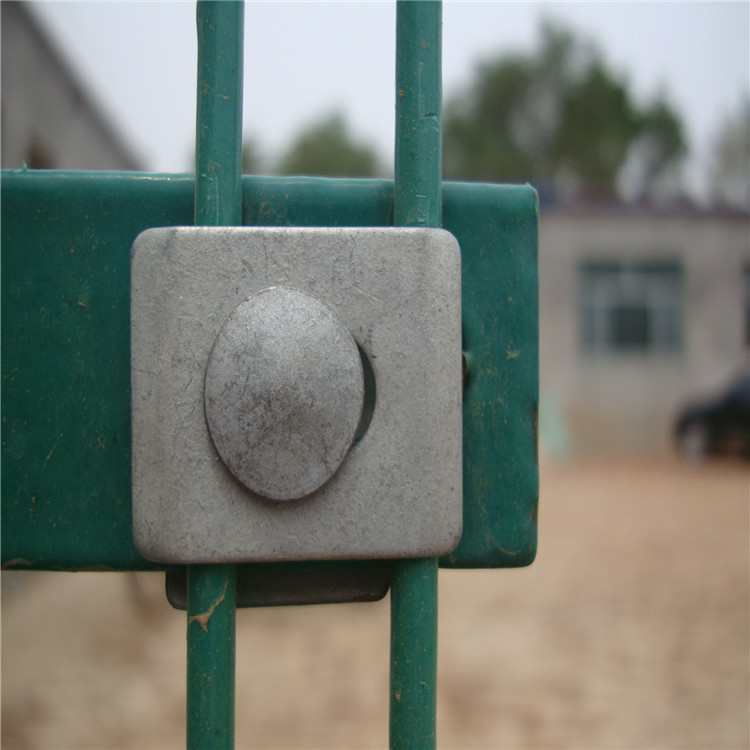 （现货销售）双边丝护栏网 水库围栏网 市政双边丝隔离栅小区围栏