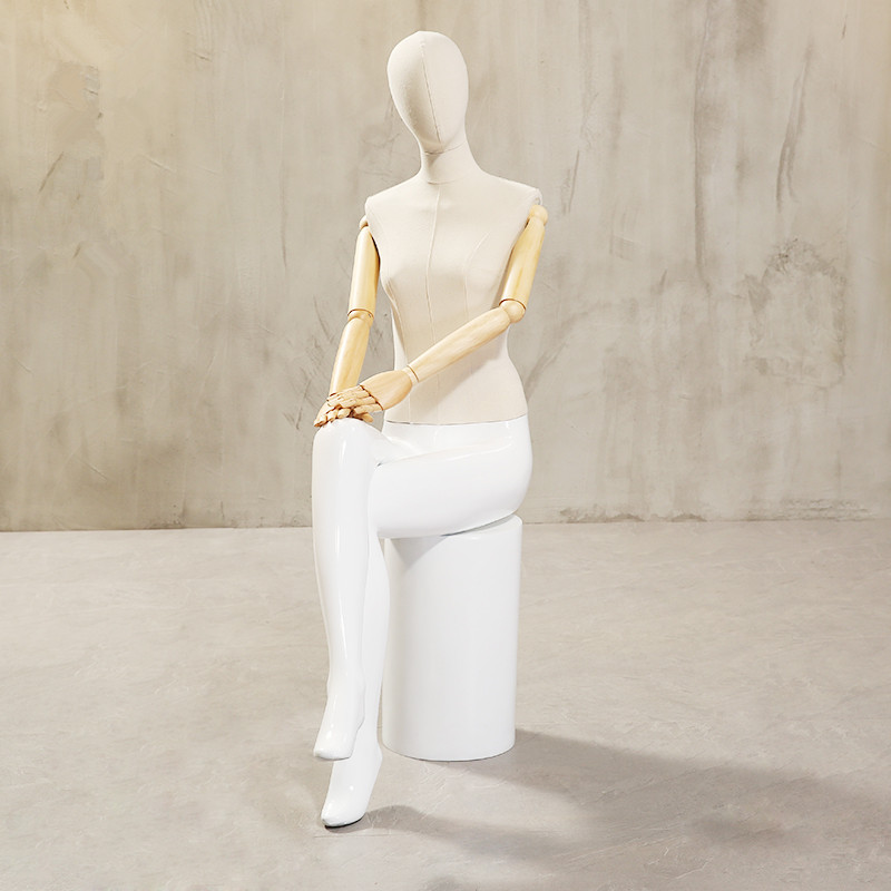 Maniquí femenino de medio cuerpo con manos de madera y cabeza de lino para exhibición de ropa, vestidos de novia y simulación.