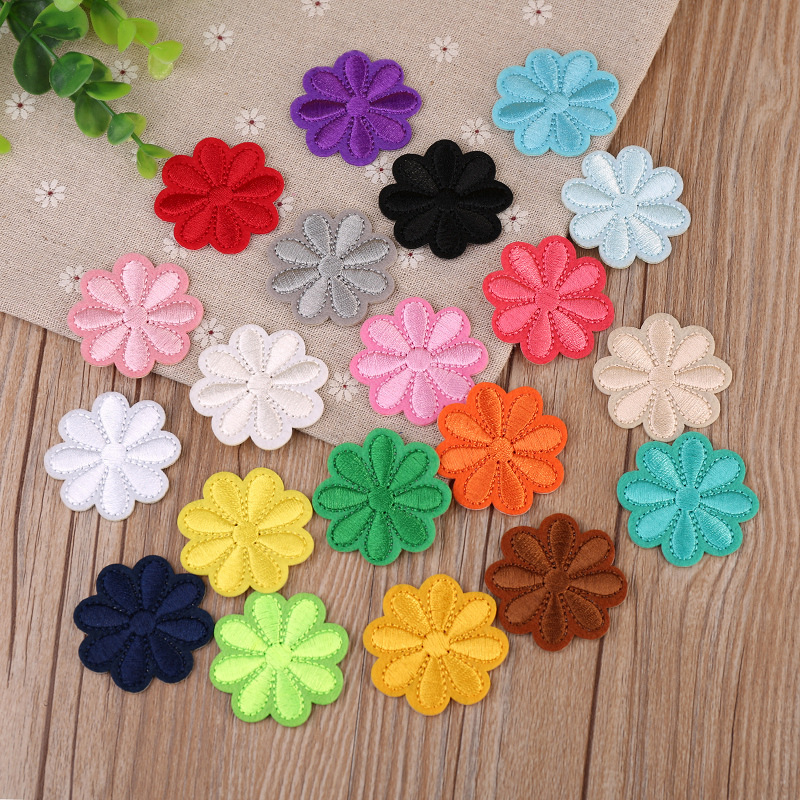 Fashionable Small Daisy Flower Fabric Patches for Ironing on Clothes, Decorative Repair Patches for Holes, Hotel Tablecloth Patches for Repairing Cigarette Holes Fashionable Small Daisy Flower Fabric Patches for Ironing on Clothes, Decorative Repair Patches for Holes, Hotel Tablecloth Patches for Repairing Cigarette Holes
