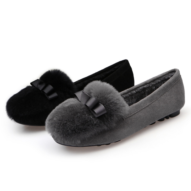 Zapatos de felpa de mujer forrados de lana 2023 Otoño e Invierno Nuevos zapatos de guisantes de boca baja zapatos planos de algodón forrados de lana a juego más el tamaño 41-43