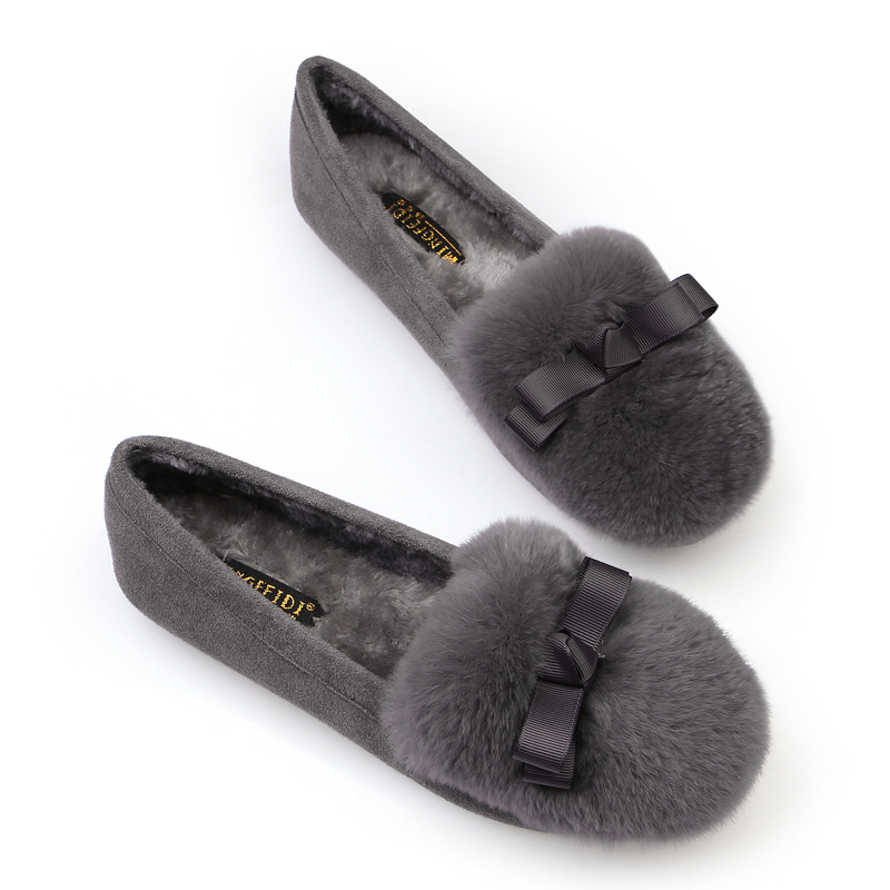 Zapatos de felpa de mujer forrados de lana 2023 Otoño e Invierno Nuevos zapatos de guisantes de boca baja zapatos planos de algodón forrados de lana a juego más el tamaño 41-43