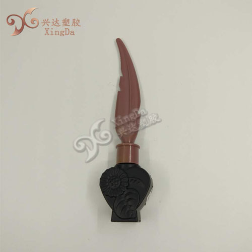 厂家批发现货眼线管高档化妆品包装迷你彩妆包材塑胶空管吹瓶定制