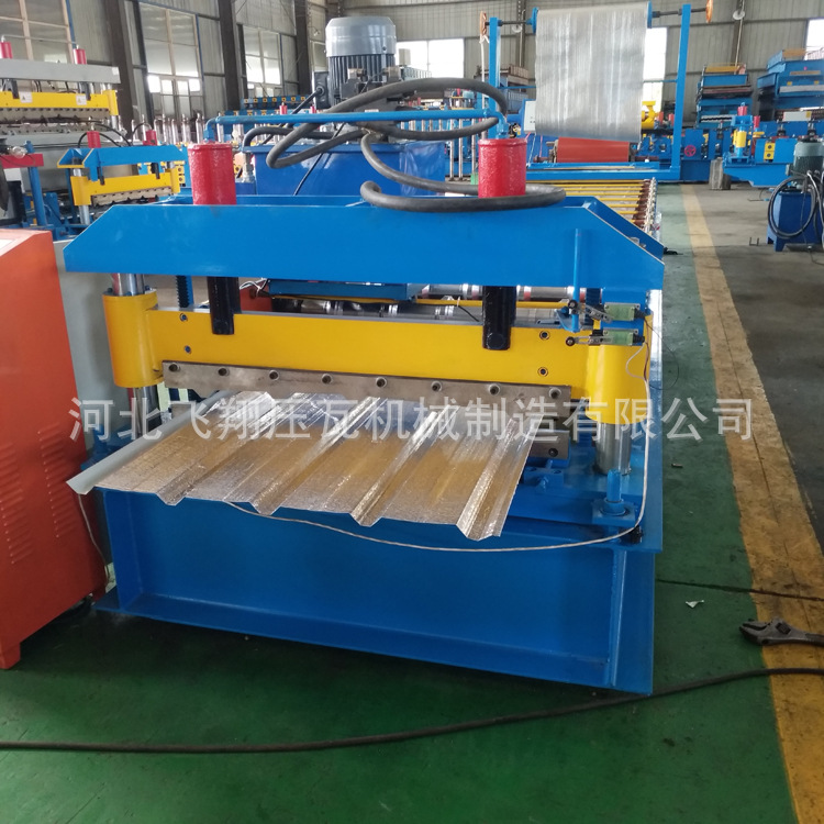 全自动压瓦机加覆膜机设备 隔音隔热保温 防返潮保护底漆等优点