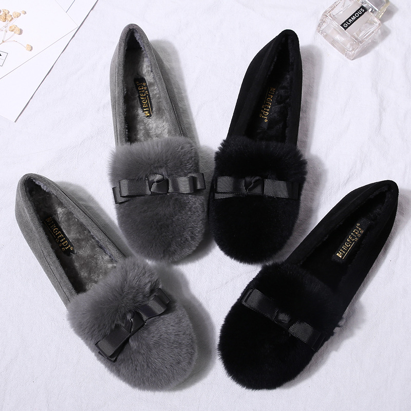 Zapatos de felpa de mujer forrados de lana 2023 Otoño e Invierno Nuevos zapatos de guisantes de boca baja zapatos planos de algodón forrados de lana a juego más el tamaño 41-43