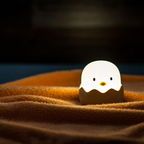 Cross-border eggshell chicken night light USB bedroom silicone pat light tumbler cartoon egg children's led table lamp