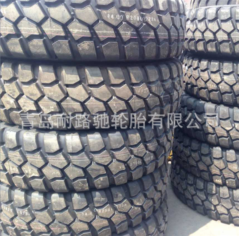 工程轮胎 14.00R20 起重机 全钢子午线轮胎1400R20