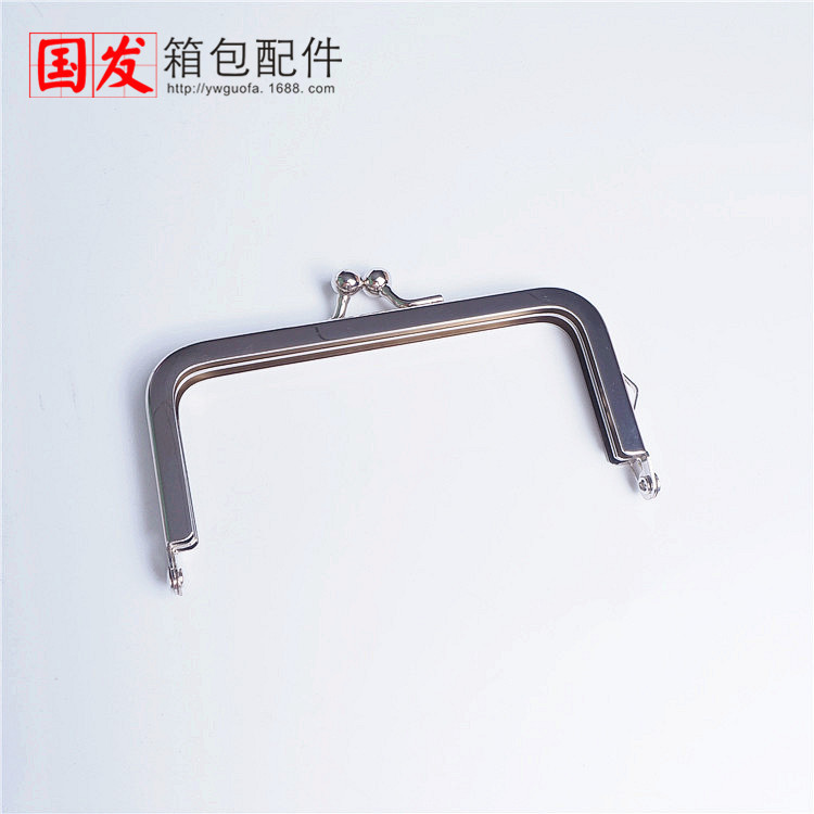 10.5 * 4.5cm cuadrado plano plano máquina sin agujeros oro plateado lado oreja única 0421 - YS