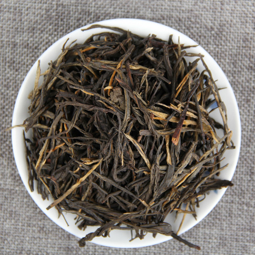Wholesale Yunnan Fengqing Dian Hong Cha (Yunnan Black Tea) Aroma Jin Zhi (Golden Branch) and Gongfu Black Tea 30g Small Cans