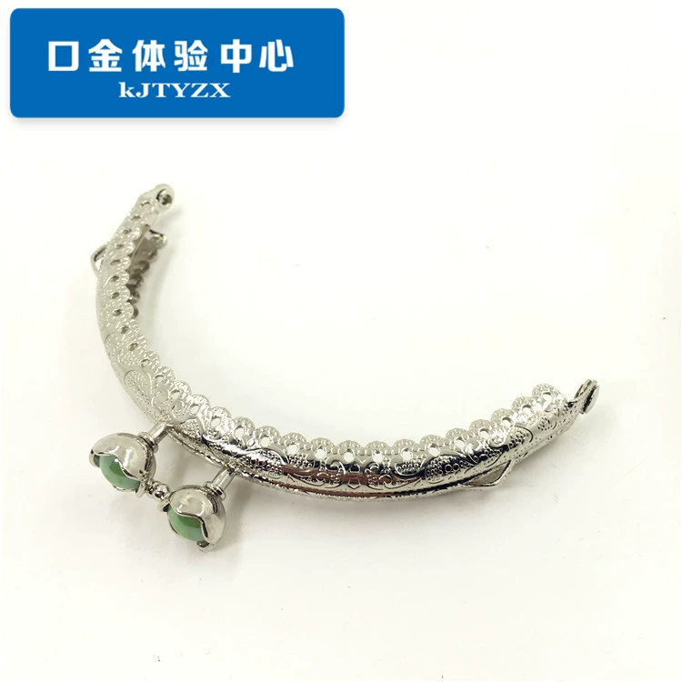 Handbag is compared to 10.5cm semi -circular lace, flower head lotus head gold silver mouth gold bag accessories folder