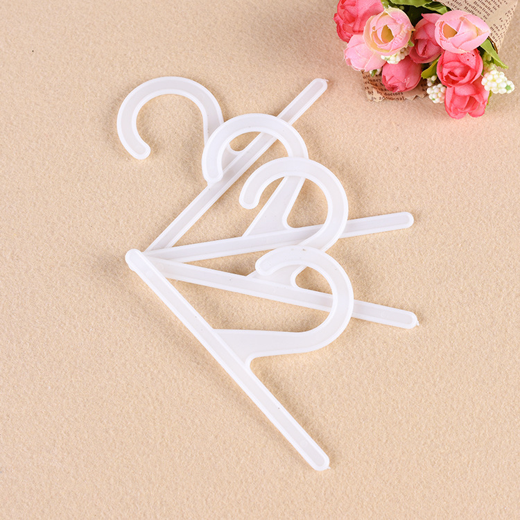 白色塑料挂钩 包装袋吊钩 pp钩子 2字型挂钩 12.5x6.6cm