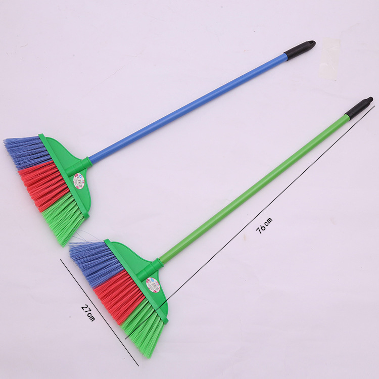 Escoba de plástico para limpieza del hogar
