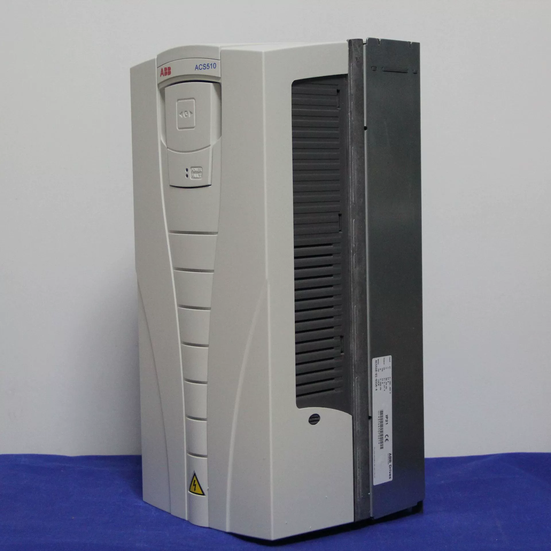 Преобразователь частоты ABB ACS510-01-157A-4 серия ACS510 75 кВт