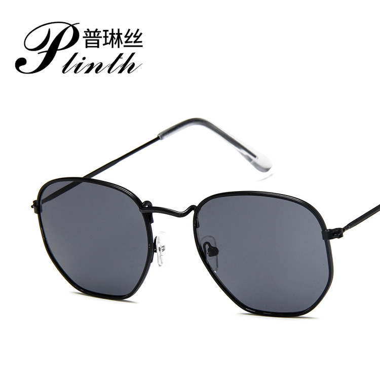 2019 European and American Small Square Sunglasses All-match Street Photograph Colorful Sunglasses Men's and Women's Retro Sunglasses Trendy 3548