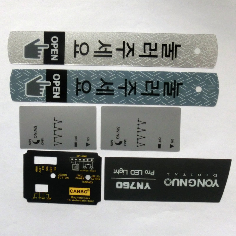 韩文标牌印刷PVC PC五金标牌六孔透明窗电脑铭牌厂家印刷