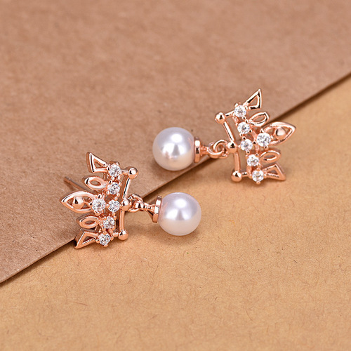 Qiaolanxuan Cross-border Earrings The same style crown pearl earrings silver needle rose gold women's earrings anti-allergic jewelry wholesale