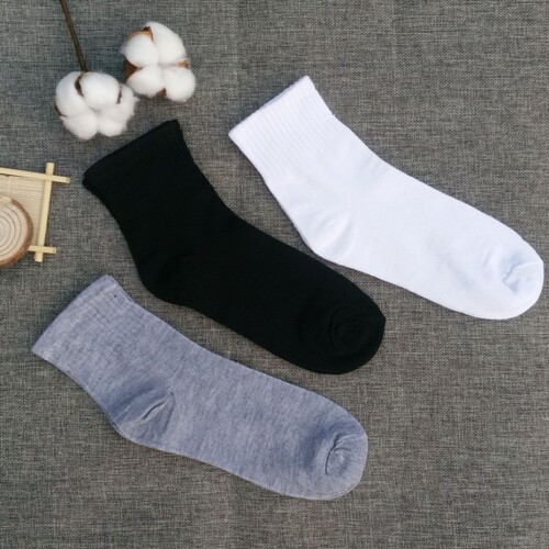 Independently packaged mid-calf socks solid color men's socks wholesale shoes and clothing gift socks street stall socks manufacturer polyester cotton men's socks