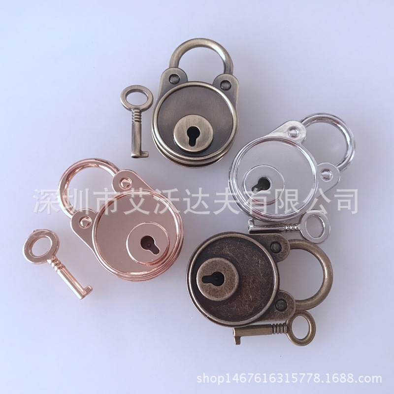 大熊锁跨境货源高质量锌合金仿古锁外贸货源包包挂锁  多色可选