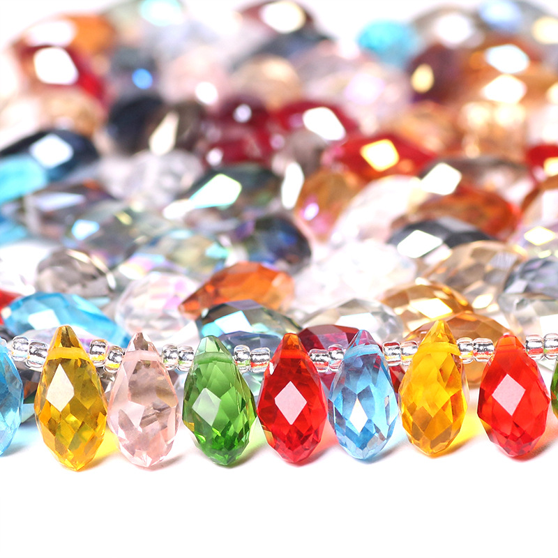 Glass beads drop-shaped