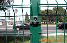 供应隔离护栏网  t铁路护栏网