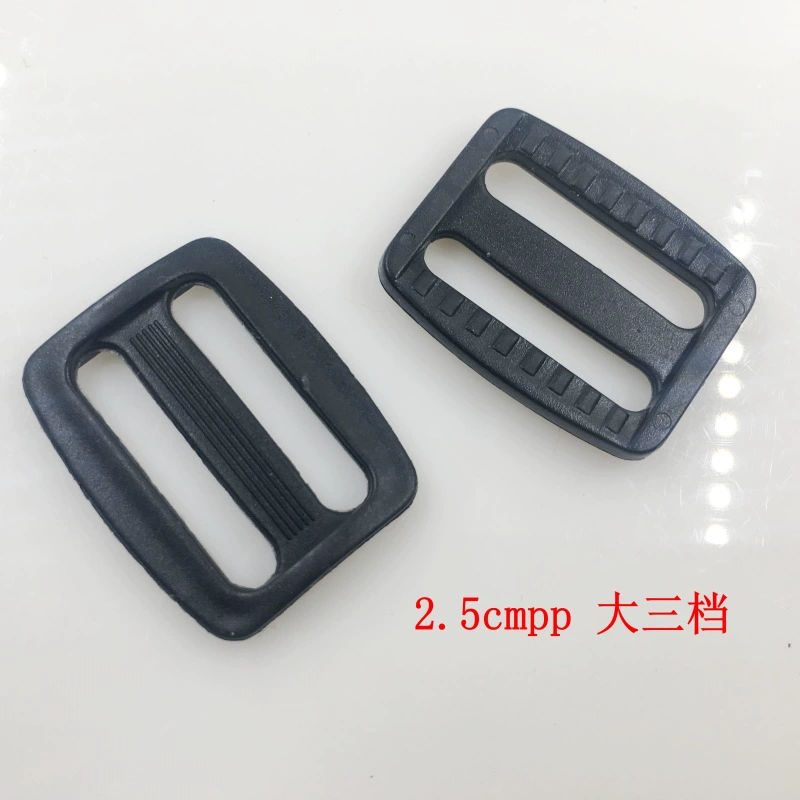 Фабрика прямых поставок пластиковых тройных пряжек