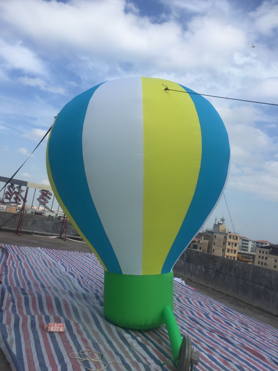 大型热气球 比泡沫玻璃钢好的道具模型展览设计布置落地球